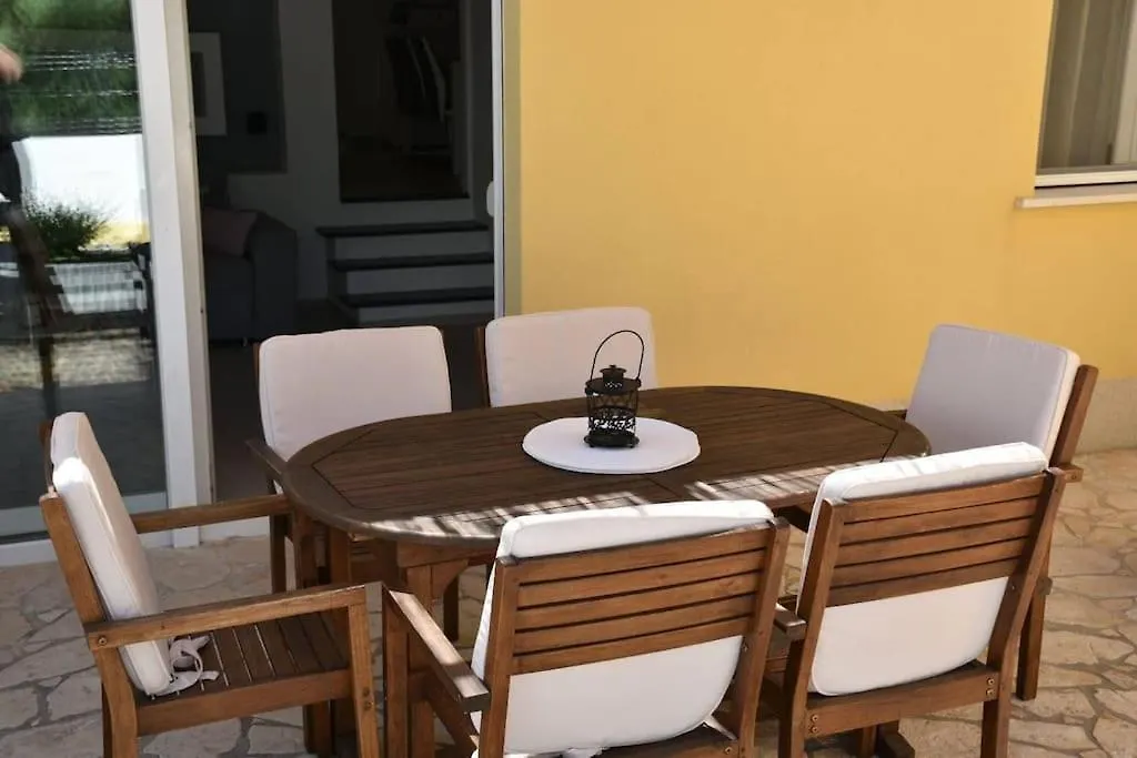 Holiday home Fermai Villa Razanac