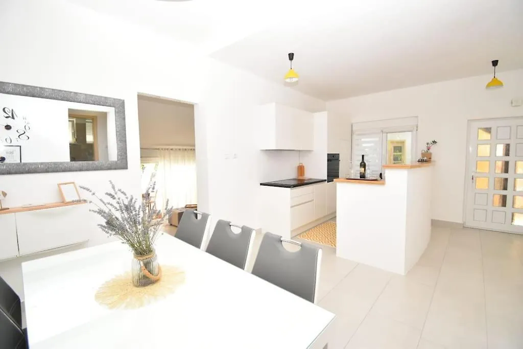 Holiday home Fermai Villa Razanac